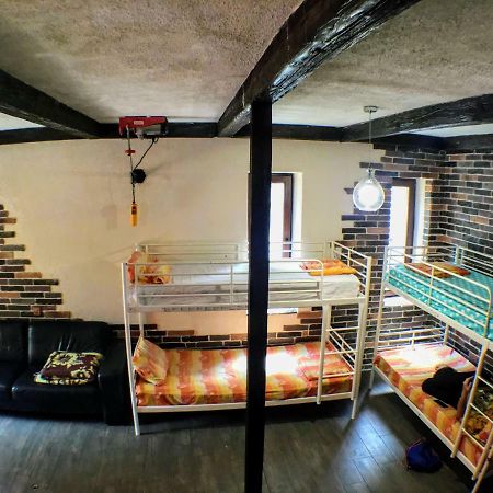 Funky Mamaliga Hostel Кишинів Екстер'єр фото