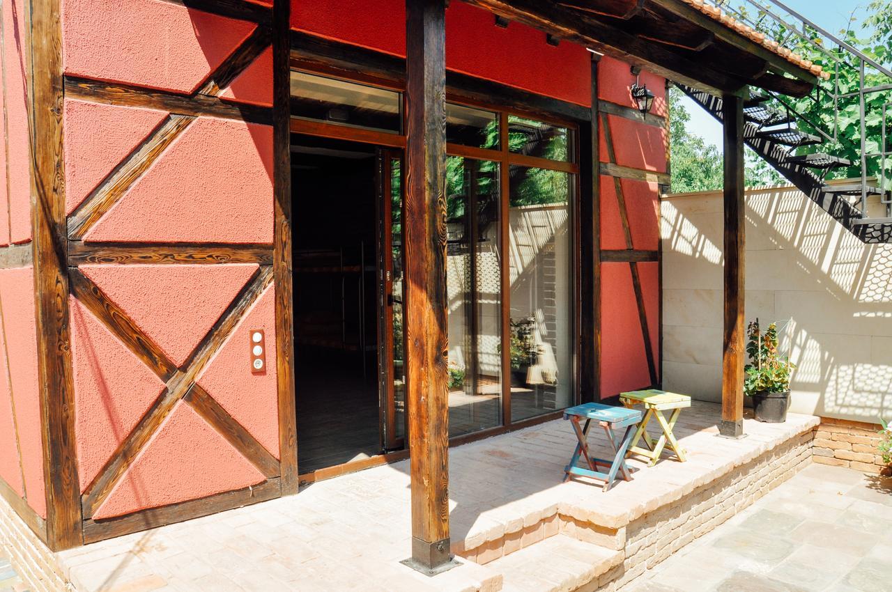 Funky Mamaliga Hostel Кишинів Екстер'єр фото