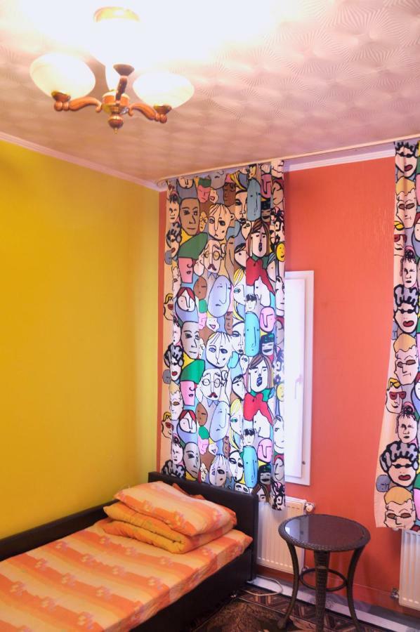 Funky Mamaliga Hostel Кишинів Екстер'єр фото