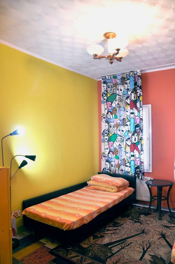 Funky Mamaliga Hostel Кишинів Екстер'єр фото